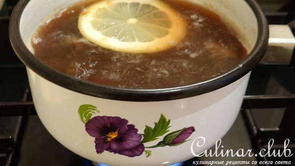 Черносливовый кисель с лимоном и арахисом