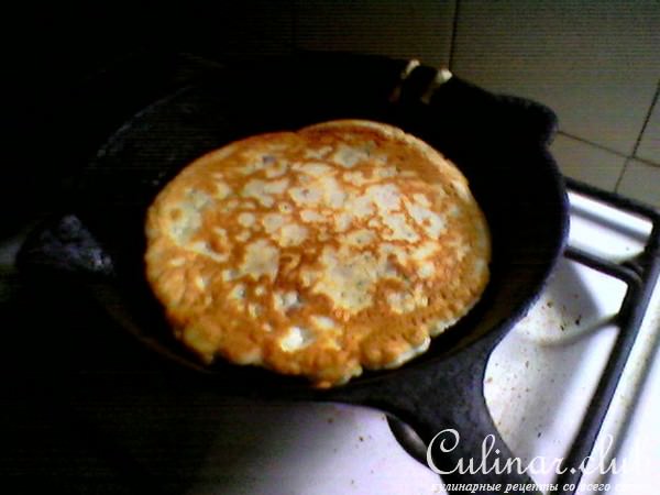 Блинные лепешки с луком и зеленью