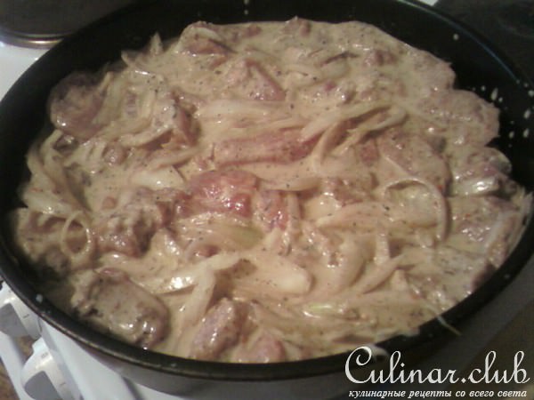 Мясо маринованое на шашлык,но тушёное в духовке.