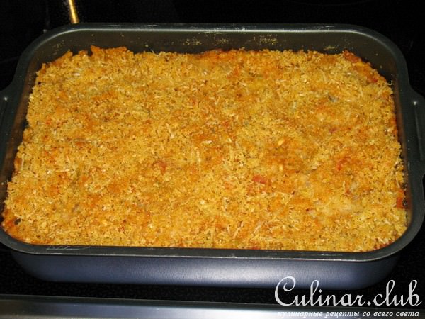 Средиземноморская запеканка из риса с баклажанами.