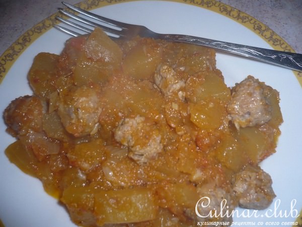 Кабачковая икра скорая с фрикадельками