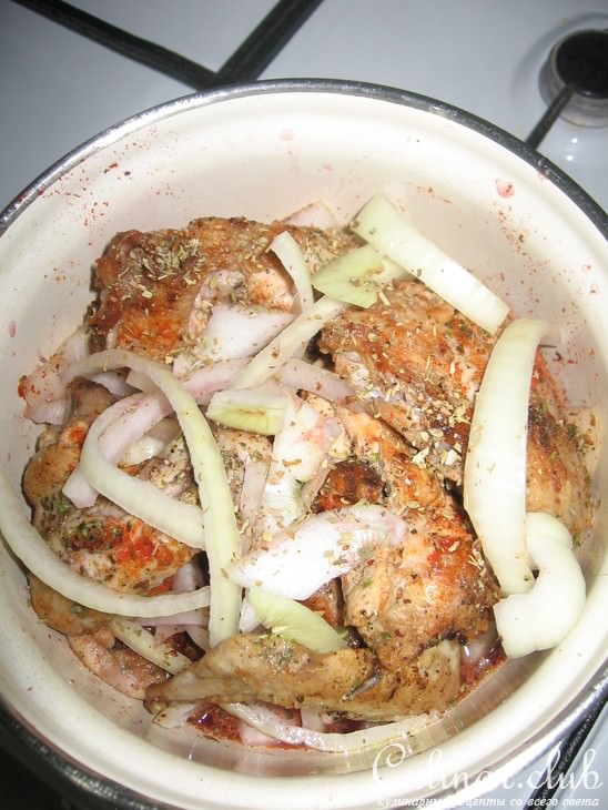 Курица, тушеная в вине и уксусе