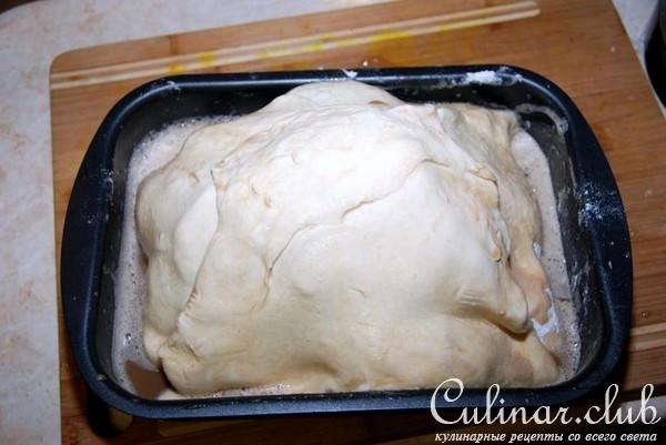 Цыпленок в слоенном тесте с рисом и грибами