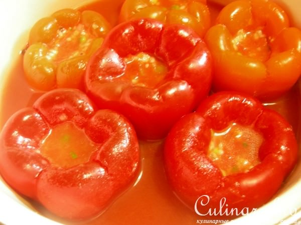 Перец фаршированный пестрой начинкой
