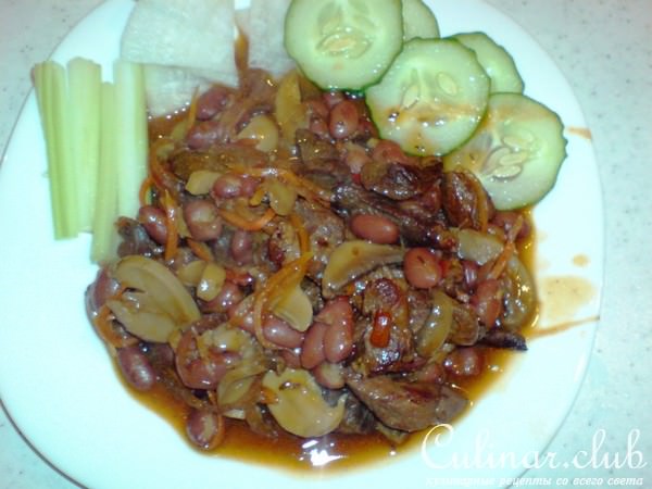 Баранина с фасолью и грибами