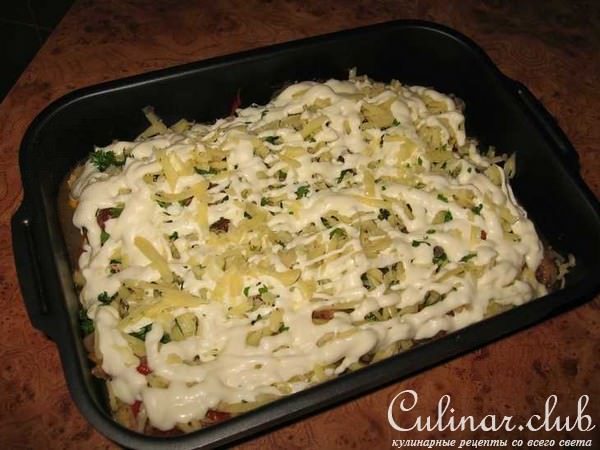 Рыба, запеченная с помидорами и сыром