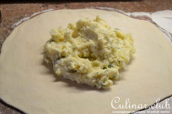 Осетинские пироги «Картофджын» – пирог с картошкой .