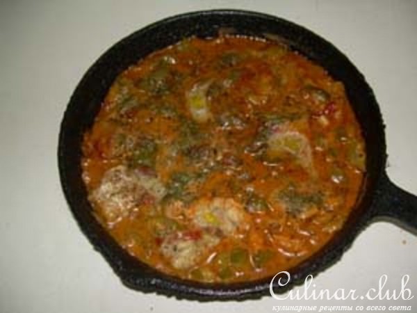 Рыба в соусе с корнишонами