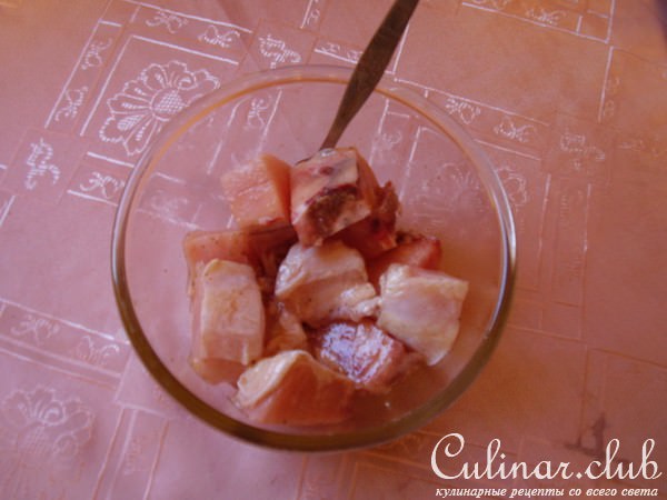 Филе куриной грудки запечёное с соусом