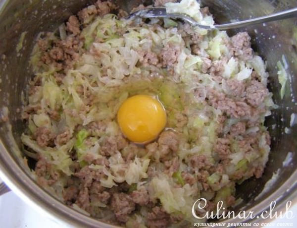 Мясные котлеты с капустой