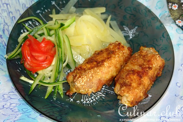 Мясные рулеты с грибной начинкой в кунжутной панировке