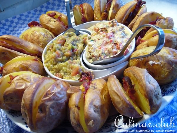 Печеная картошка и дипы к ней