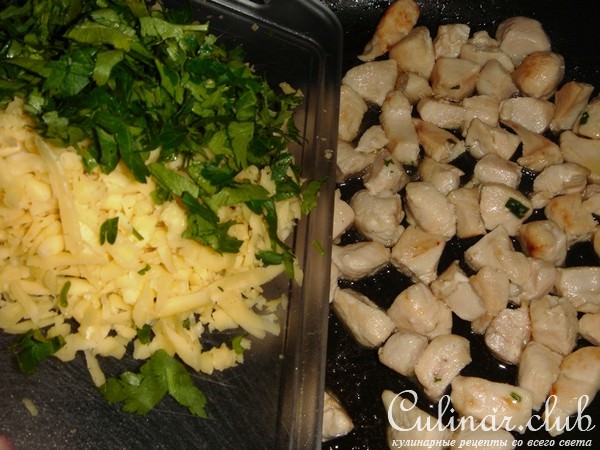 Зразы с начинкой из куриного мяса с сыром