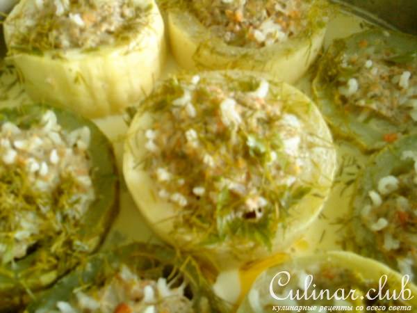 Фаршированные кабачки в сырном соусе