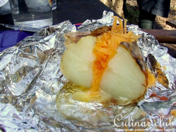 мясо на углях и все что нужно к нему, короче - весна пришла!!!