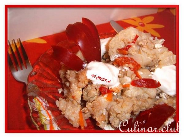 ЗАПЕКАНКА ИЗ ЦВЕТНОЙ КАПУСТЫ, МЯСА И ОВОЩЕЙ, УЛОЖЕННЫЕ СЛОЯМИ