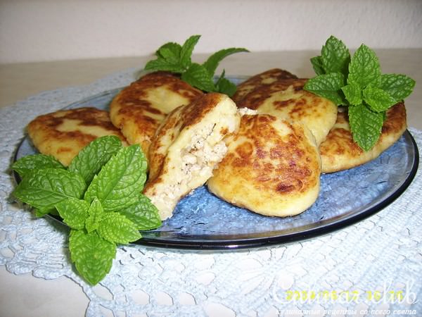 Картофельные пирожки с куриным мясом (зразы;вариант)