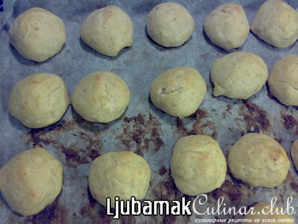 Рыбные фрикадельки под белым соусом