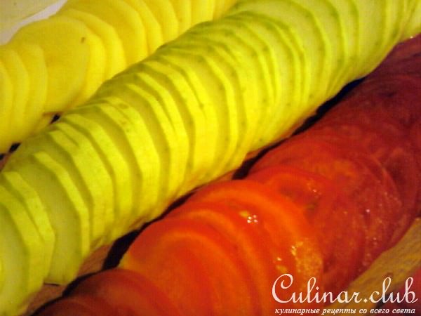 Мясная запеканка с овощами