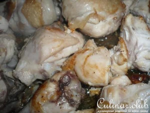 Курочка "Монморанси" с соусом из крыжовника