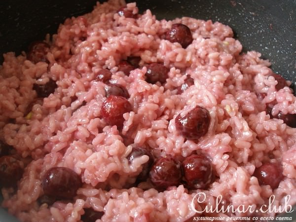 Ризотто с вишней и кедровыми орешками
