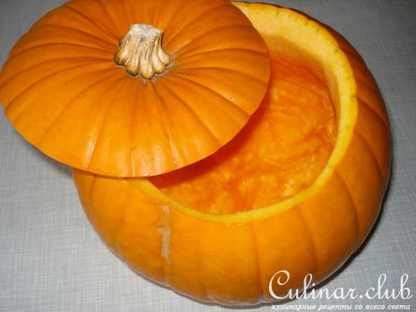 Курица ,тушенная в тыкве