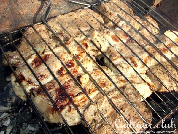 мясо на углях и все что нужно к нему, короче - весна пришла!!!