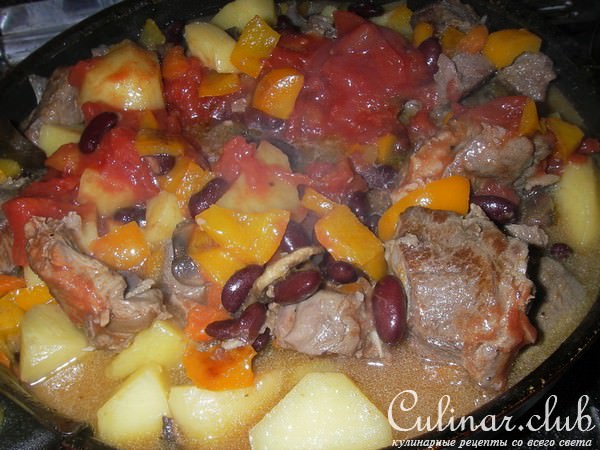 Рагу из баранины с фасолью и овощами