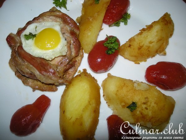 Мясные медальоны с перепелиными яйцами