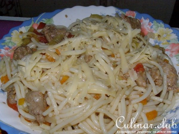 Свинина с макаронами в горшочке