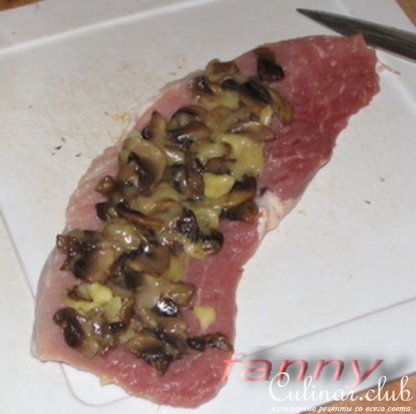 Мясные рулетики с начинкой двух видов