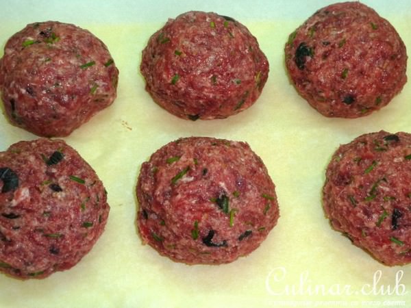 Мясные биточки, фаршированные сыром (Кинокулинарный ФМ)