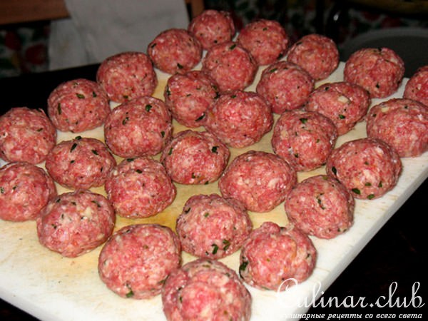 Мясные фрикадельки с соусом из запечёной паприки(Polpettine con salsa peperone)