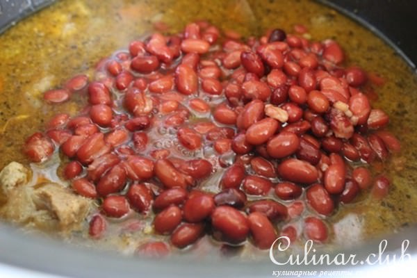 Мясное рагу с фасолью