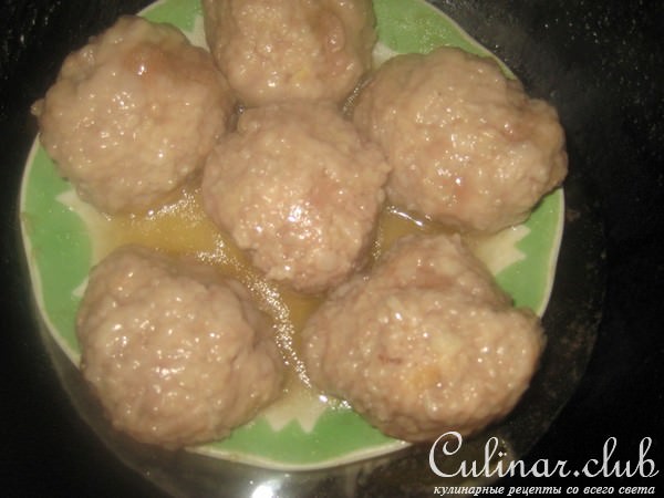 Нижегородские шницели под белым соусом и пряным паром