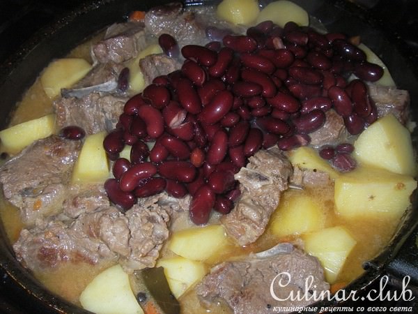 Рагу из баранины с фасолью и овощами