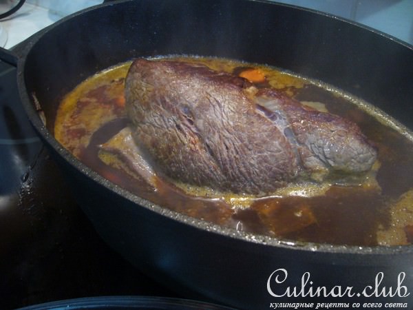 Тушеная говядина с перечным соусом