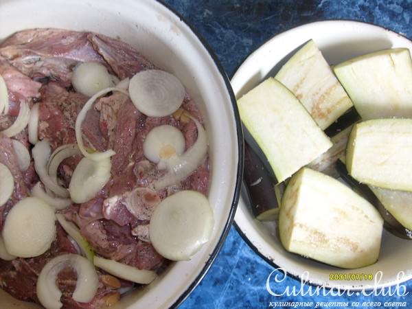 запеченная баранина с розмарином и овощами