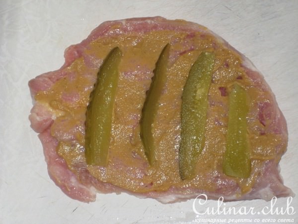 Мясные рулетики в беконе.