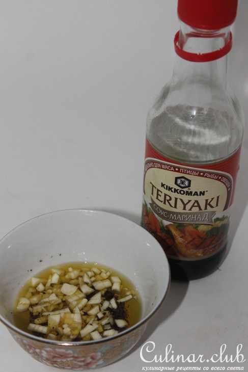 Сочный шашлык на косточке и любимый салат из маринованых помидорок