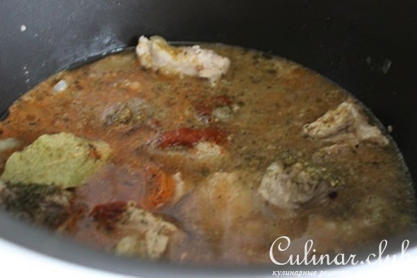 Мясное рагу с фасолью