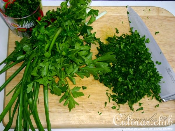 Ковбойский стейк с соусом Чимичури