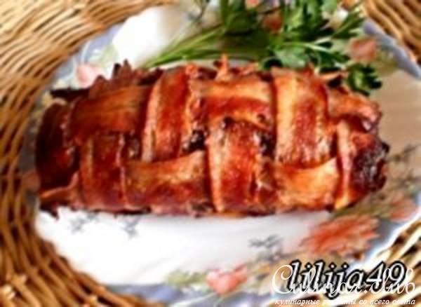Мясной рулет в беконе
