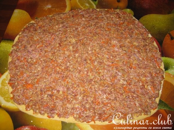 Мясные розочки на кефирно-содовом тесте с интересным соусом