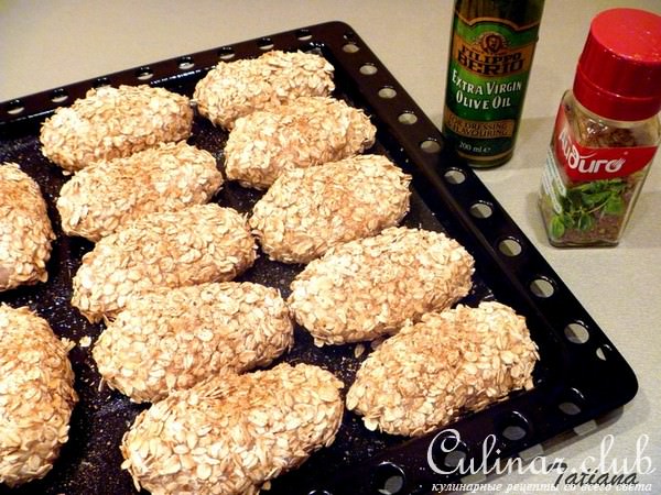 Куриные котлеты,запеченные с овсяными хлопьями