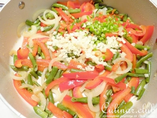 Куриное карри с арахисом