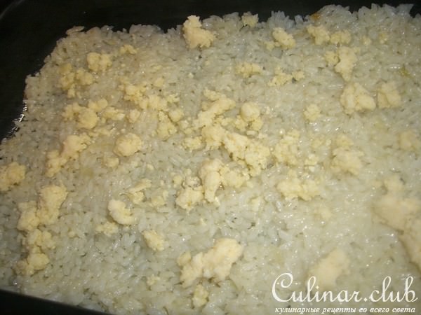 Запеканочка рисовая с курятинкой и сыром:)