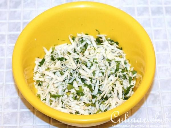 Рулетик из нежной курочки со свеклой