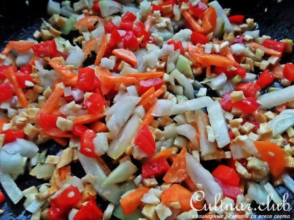 Курица в сезаме с овощами и рисом за 30 минут