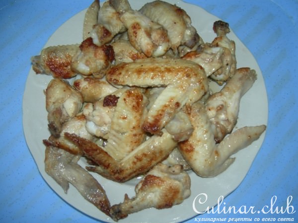 Куриные крылышки в пикантном соусе
